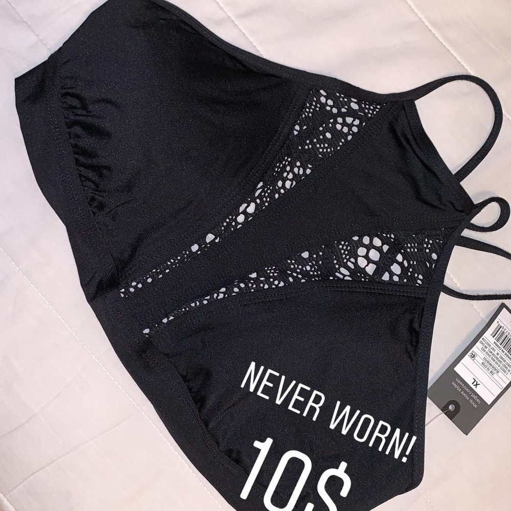 Bathing suit top